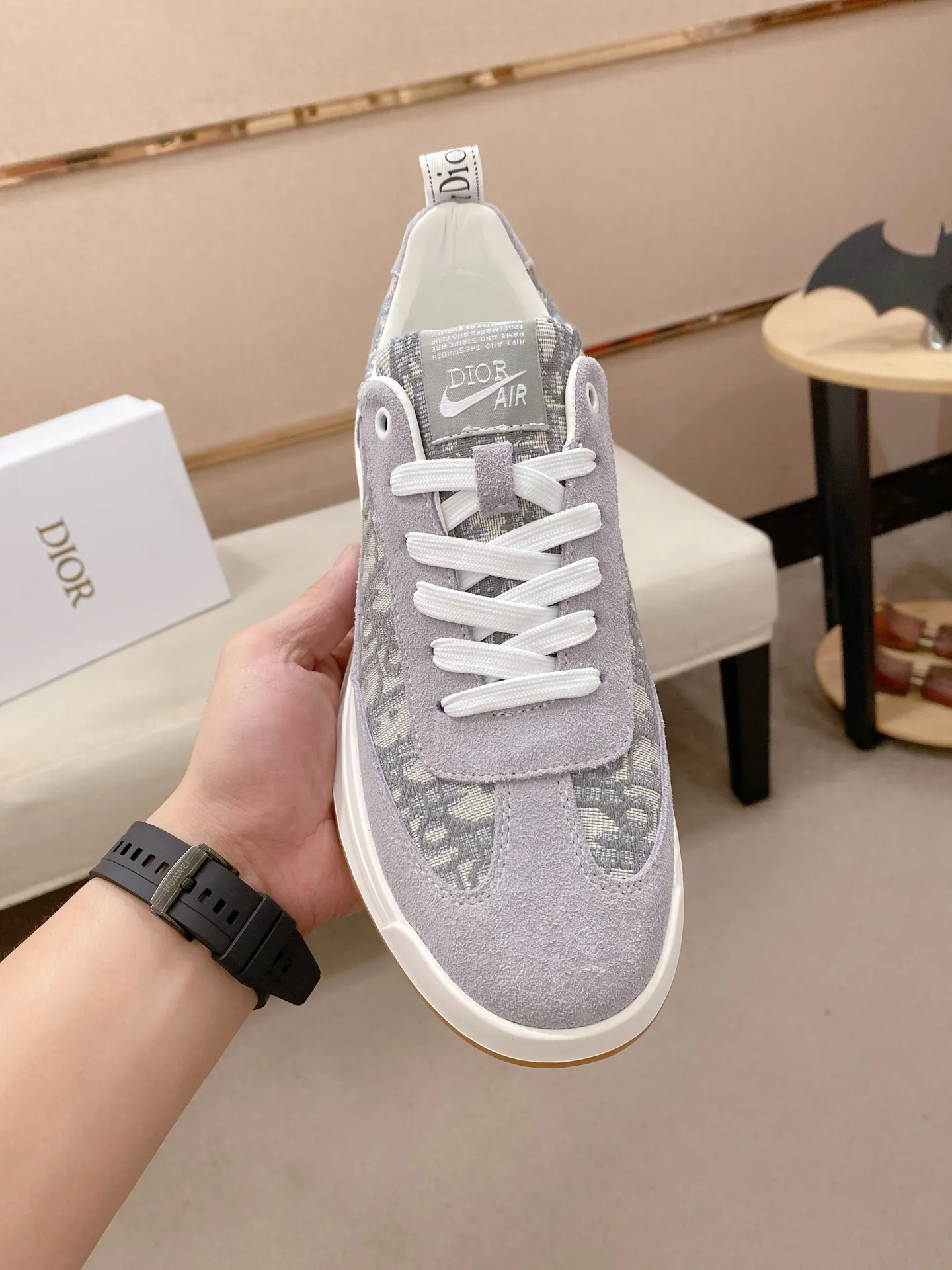 Factory price: 420💰[Dior·Dior] New casual sports style men's shoes, new spring and summer design, perfect workmanship, lace-up lazy style to create wardrobe quality, upper: imported cowhide, sheepskin lining is soft and comfortable, ultra-light TPU wear-resistant outsole, simple, versatile fashion men's shoes, excellent color code number 38--44. (Can be customized for 45 non-refundable)